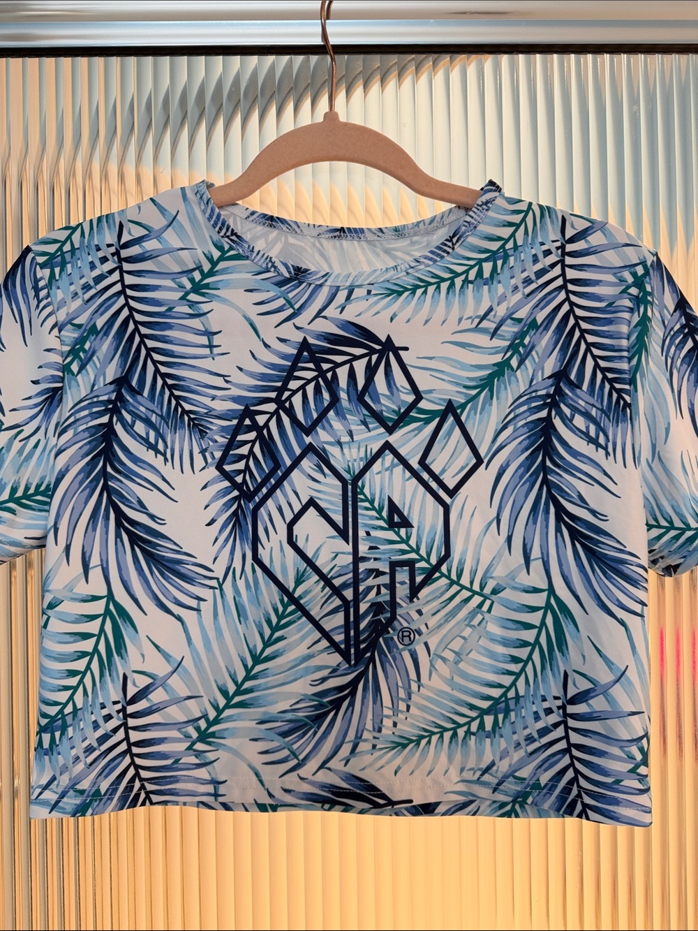 Cheer Athletics Tropical Leaf Print Short Sleeve Tee - Blue/Green